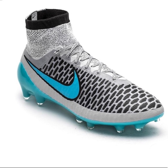EUC Nike Magista Obra FG Soccer Cleats Men's 10.5 EUC Nike Magista Obra FG Soccer Cleats Men's 10.5
